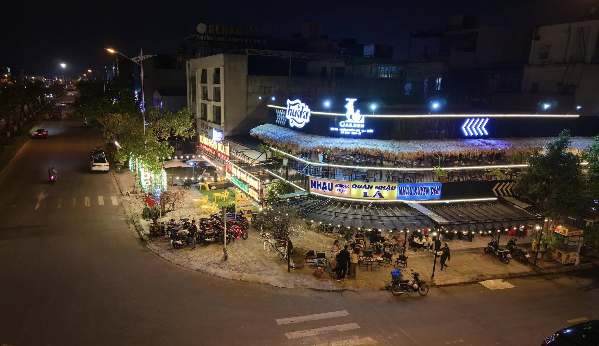 Lá Garden Background